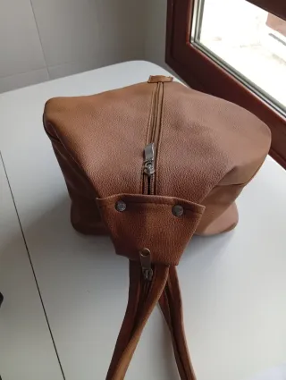 Mochila polipiel marrón claro