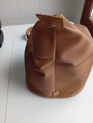 Mochila polipiel marrón claro