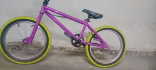 Bicicleta BMX Rosa