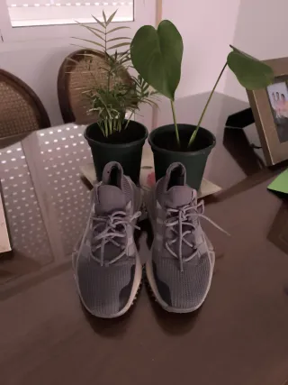 Deportivas Adidas Grises