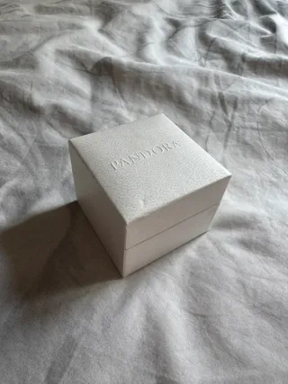 Anillo Pandora Doble Corazón Oro Blanco