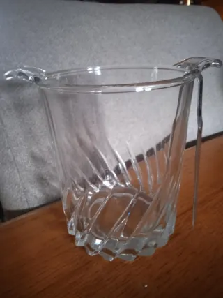 Cubiteras de cristal con pinzas