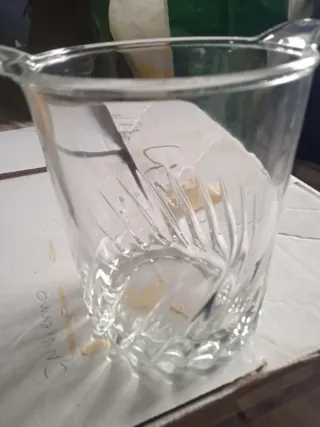 Cubiteras de cristal con pinzas