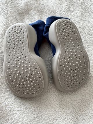 Calcetines con suela de zorro azul y naranja