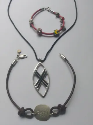 Collar y 2 pulseras plata y cuero