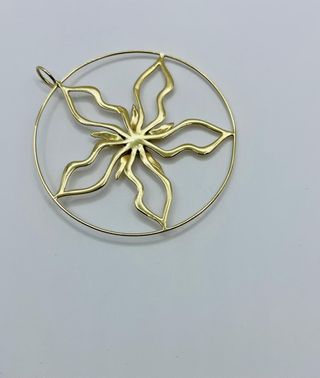 Colgante Flor Oro 18K