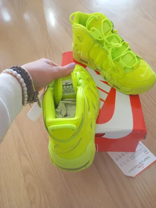 Nike Air More Uptempo Verde Neón Talla 43