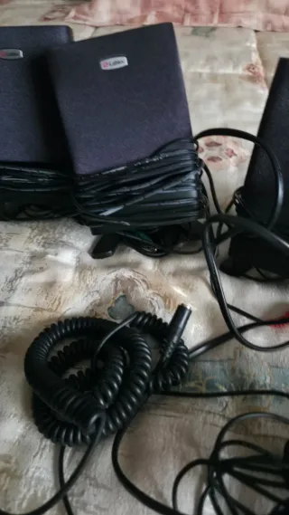 Altavoces 5.1 Labtec Negros