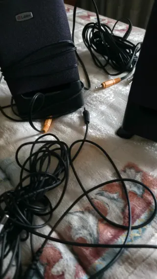 Altavoces 5.1 Labtec Negros