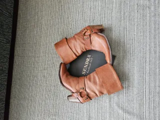 Stivali Sendra marroni