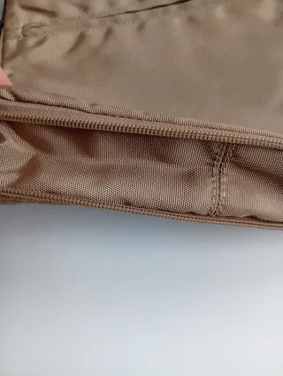 Bolso bandolera nylon beige dorado