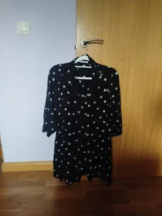 Vestido negro estampado blanco