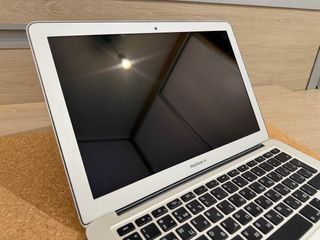 MacBook Air 13 A1466 para piezas + cargador caja