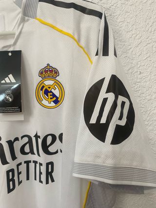 Maglietta sportiva bianca stile calcio