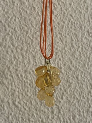 Conjunto collar y pendientes Parfois uva