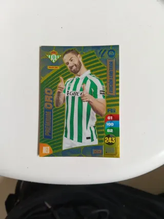 Carta Panini Premium Oro Edición Limitada