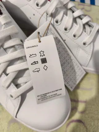 Zapatillas Adidas Stan Smith Blancas y Rojas