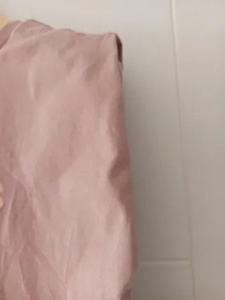 Camiseta Bench rosa talla S con hombreras