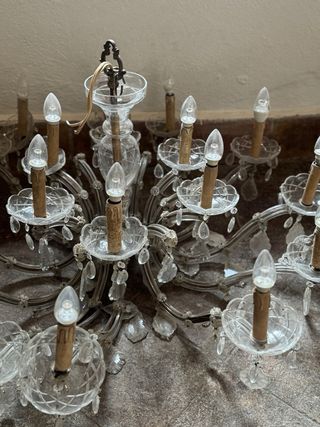 Araña de cristal antigua dorada