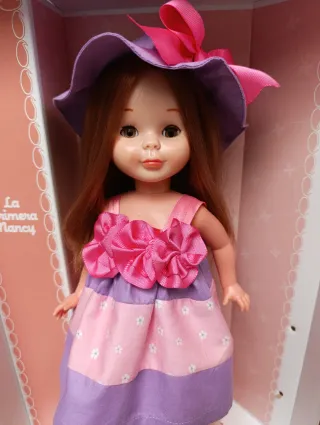 Nancy " vestido y pamela"