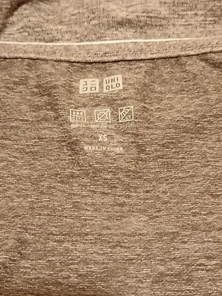 Sudadera Uniqlo DRY-EX gris con capucha