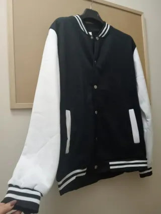 Felpa bomber nera e bianca Vestibilità S M