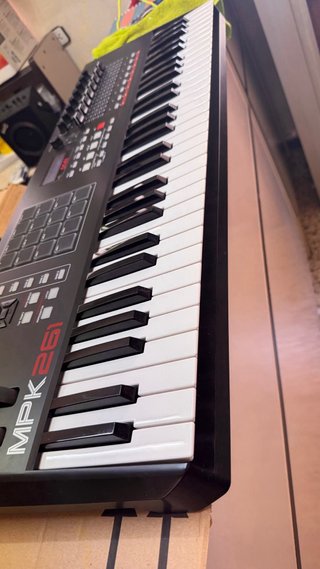 AKAI MPK261 Teclado Controlador MIDI