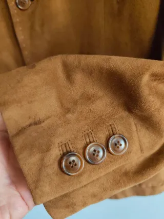 Chaqueta de ante de chico talla L de Cortefiel.