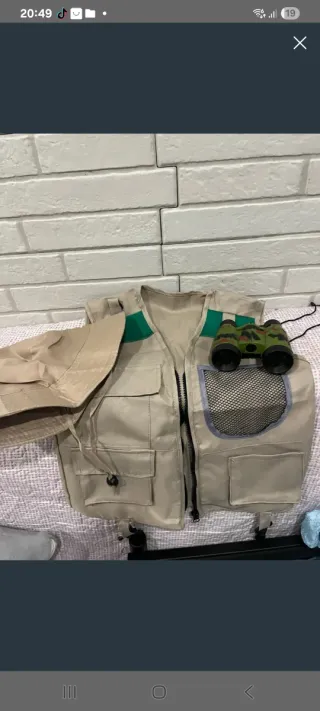 Disfraz explorador con binoculares