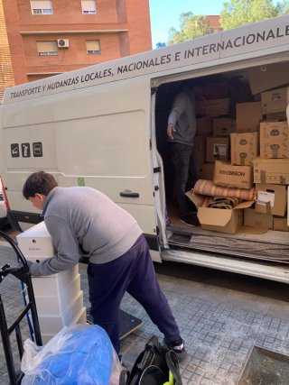 Mudanzas y transporte económico. ☎️ 663 733 973