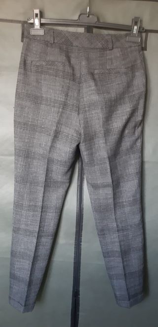 Pantalones de pinza. Nuevos. De mujer. Muy calenti