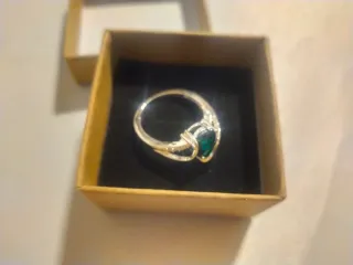 Anillo Plata Ley Esmeralda y Circonitas