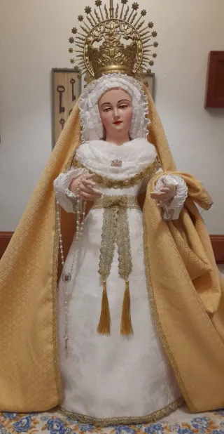 Manto, saya y cinturilla para Virgen de 55cm.