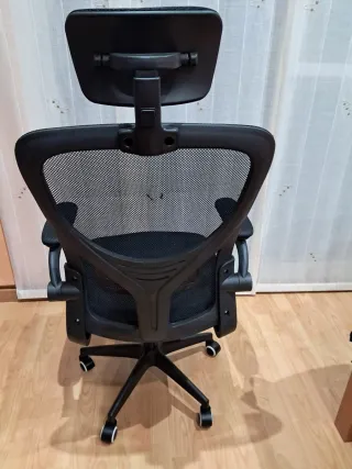Silla de escritorio ergonómica negra