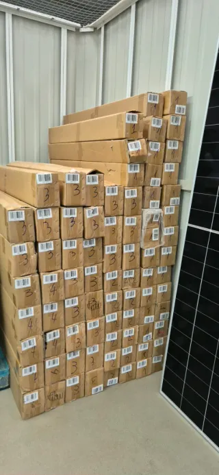 Lote Paneles Solares e Inversores para Empresas