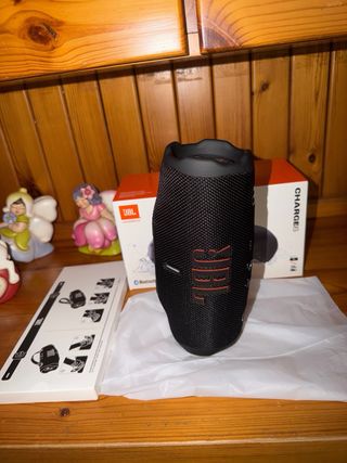 Cassa JBL Charge 6 Nera - Come Nuova
