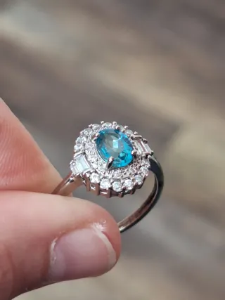 Anello Acciaio Topazio Blu e Moissaniti
