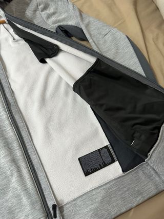 Chaqueta The North Face con capucha gris