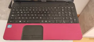 Ordenador Portátil Toshiba Negro y Rojo