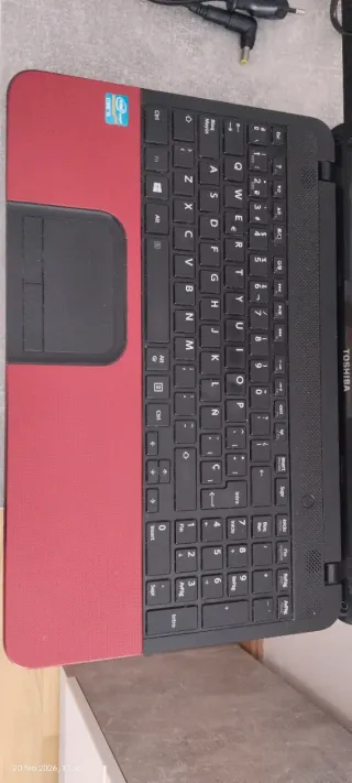 Ordenador Portátil Toshiba Negro y Rojo