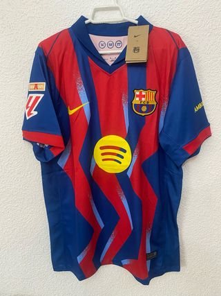 Camiseta deportiva azul y granate talla M