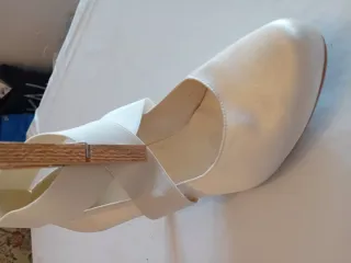 Zapatos de raso beige talla 37