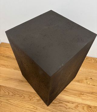 Mesa auxiliar metal Zara Home