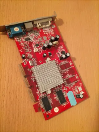 Tarjeta Gráfica ATI Radeon 9600 SE