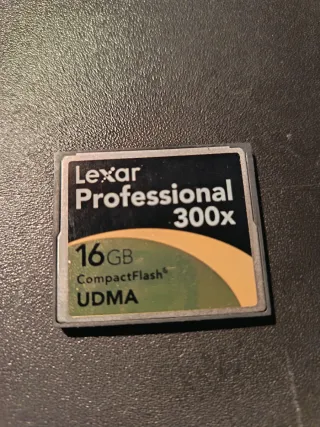 Tarjetas CF Lexar y Kimsnot 128GB y 16GB