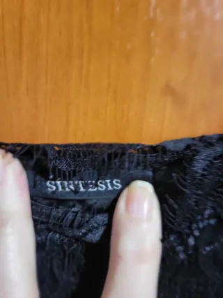 Vestido fiesta largo volantes negro.