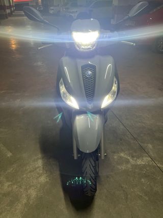 Piaggio Medley S ABS Gris/Negro