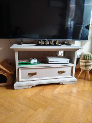 Mesa auxiliar para TV