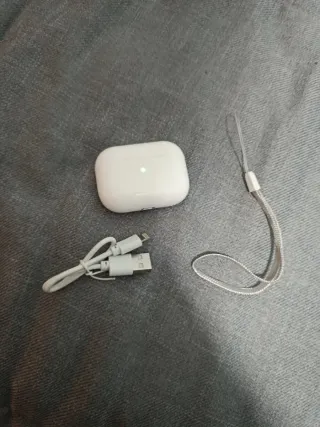 Cascos TWS Blancos PRECIO NEGOCIABLE