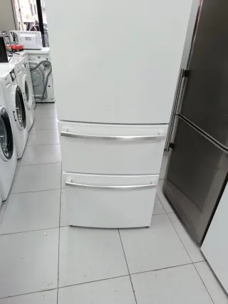 Nevera marca HAIER 190,cm garantía + transporte